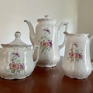Vintage three piece coffee/tea set